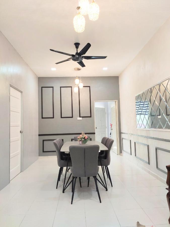 Private Pool Cassa Dinies, Wifi , Bbq,10 Pax Villa Rantau Panjang ภายนอก รูปภาพ