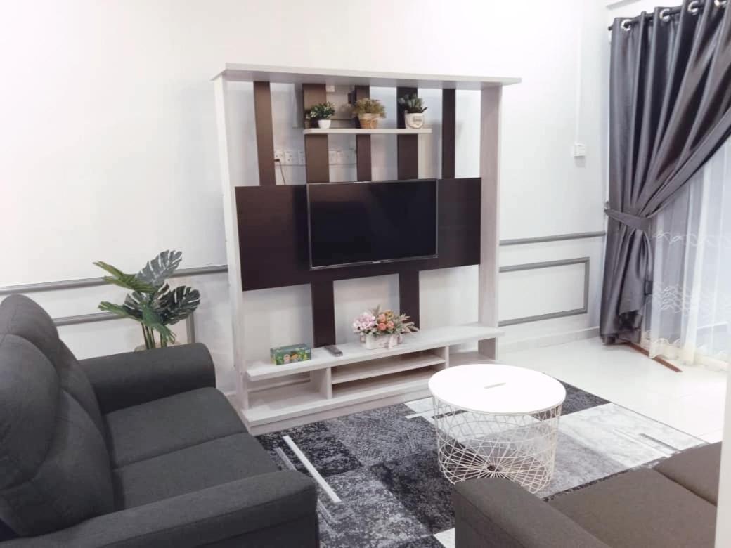 Private Pool Cassa Dinies, Wifi , Bbq,10 Pax Villa Rantau Panjang ภายนอก รูปภาพ