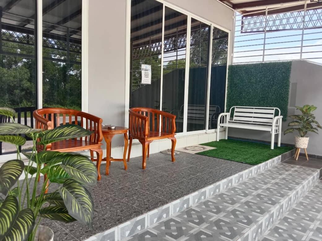 Private Pool Cassa Dinies, Wifi , Bbq,10 Pax Villa Rantau Panjang ภายนอก รูปภาพ